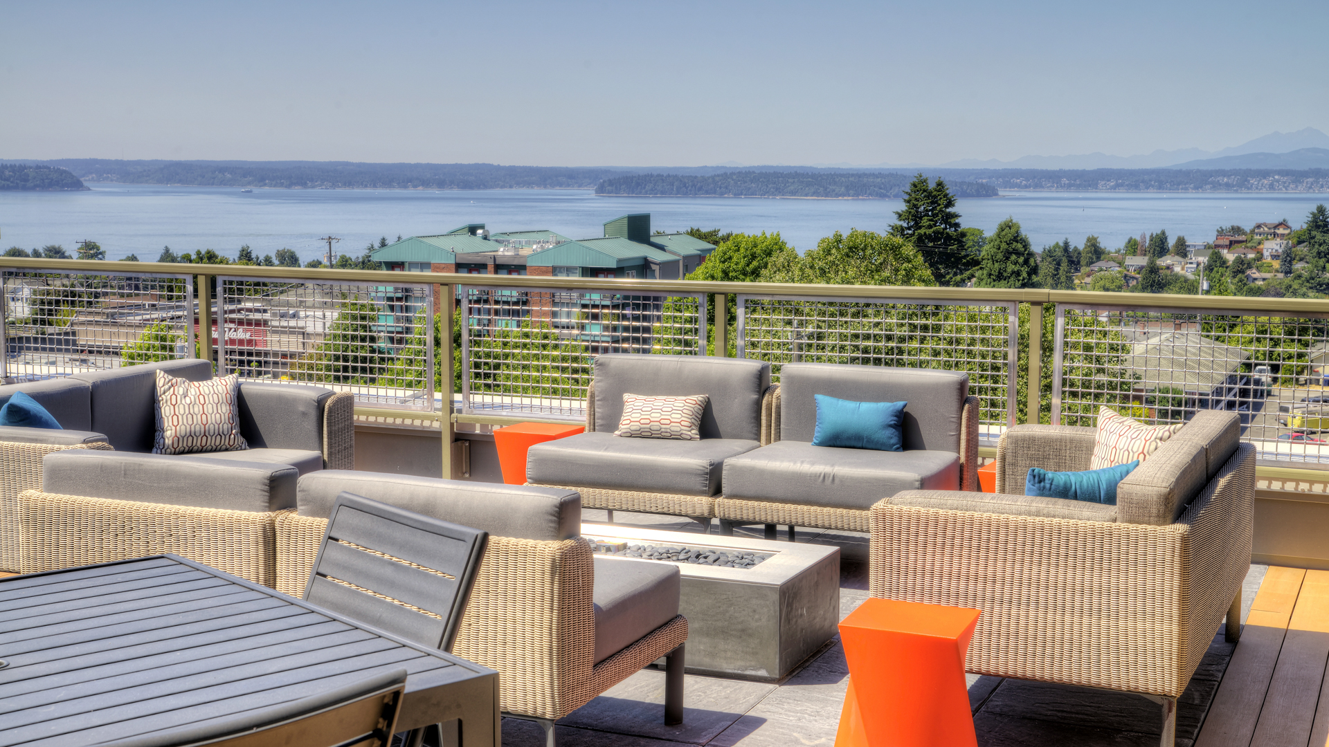 Roof deck at Junction 47 Apartments (4 of 5)