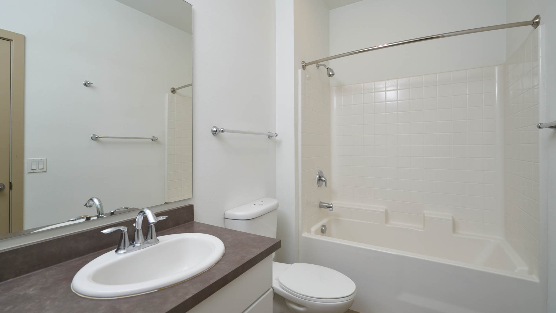 Odin Apartments 6 of 12