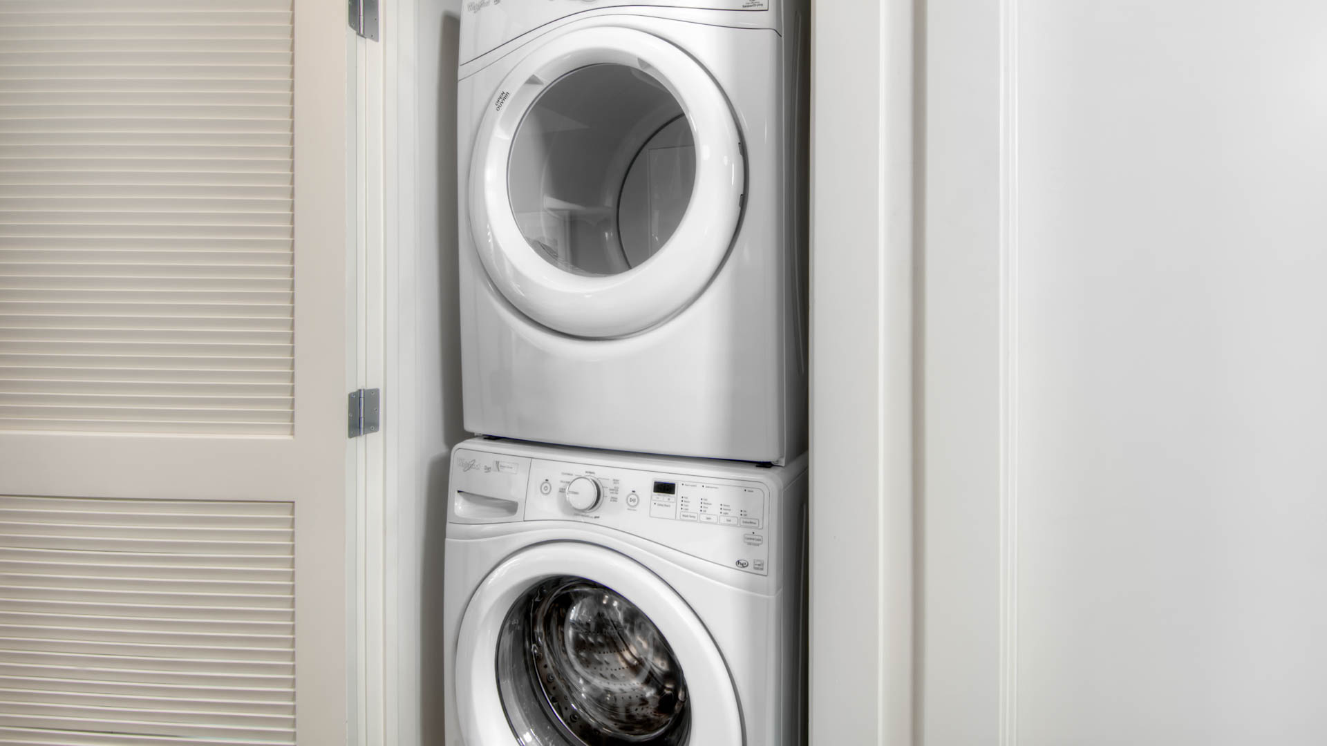 Laundry room at Potrero 1010 Apartments