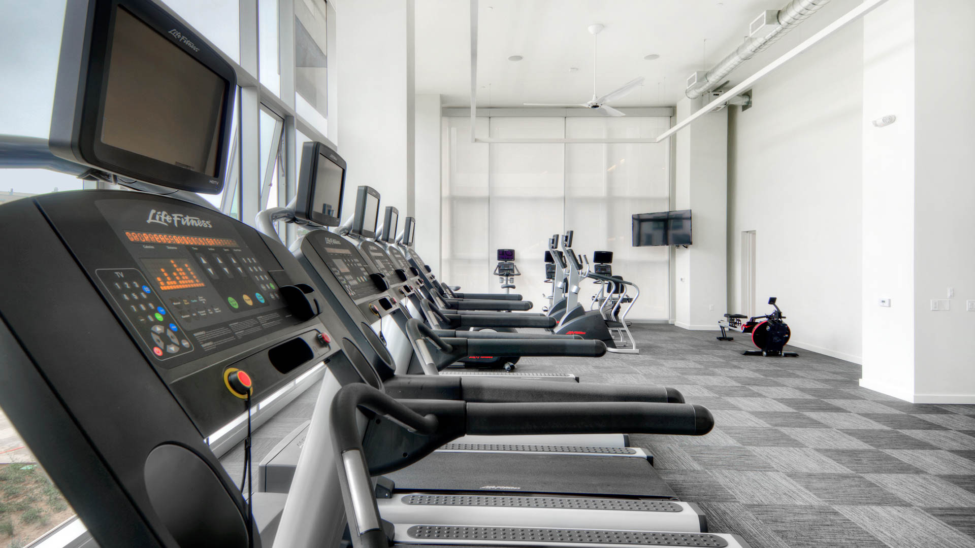 Gym at Potrero 1010 Apartments (6 of 6)
