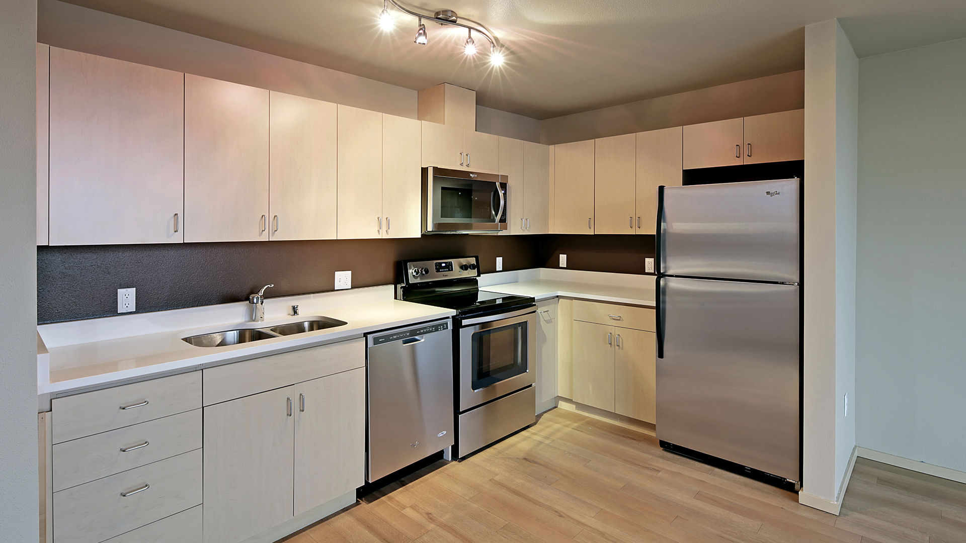The Pearl Apartments 9 of 12
