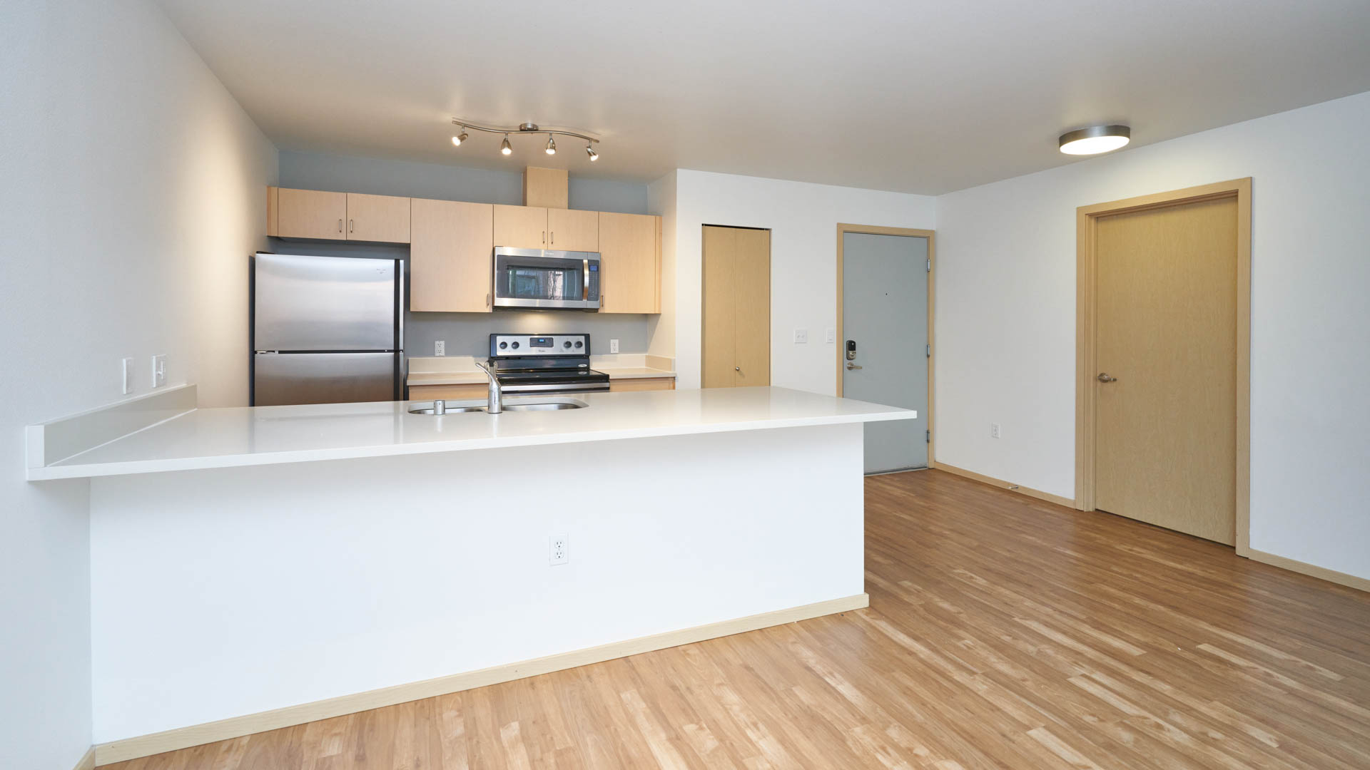 The Pearl Apartments 6 of 12