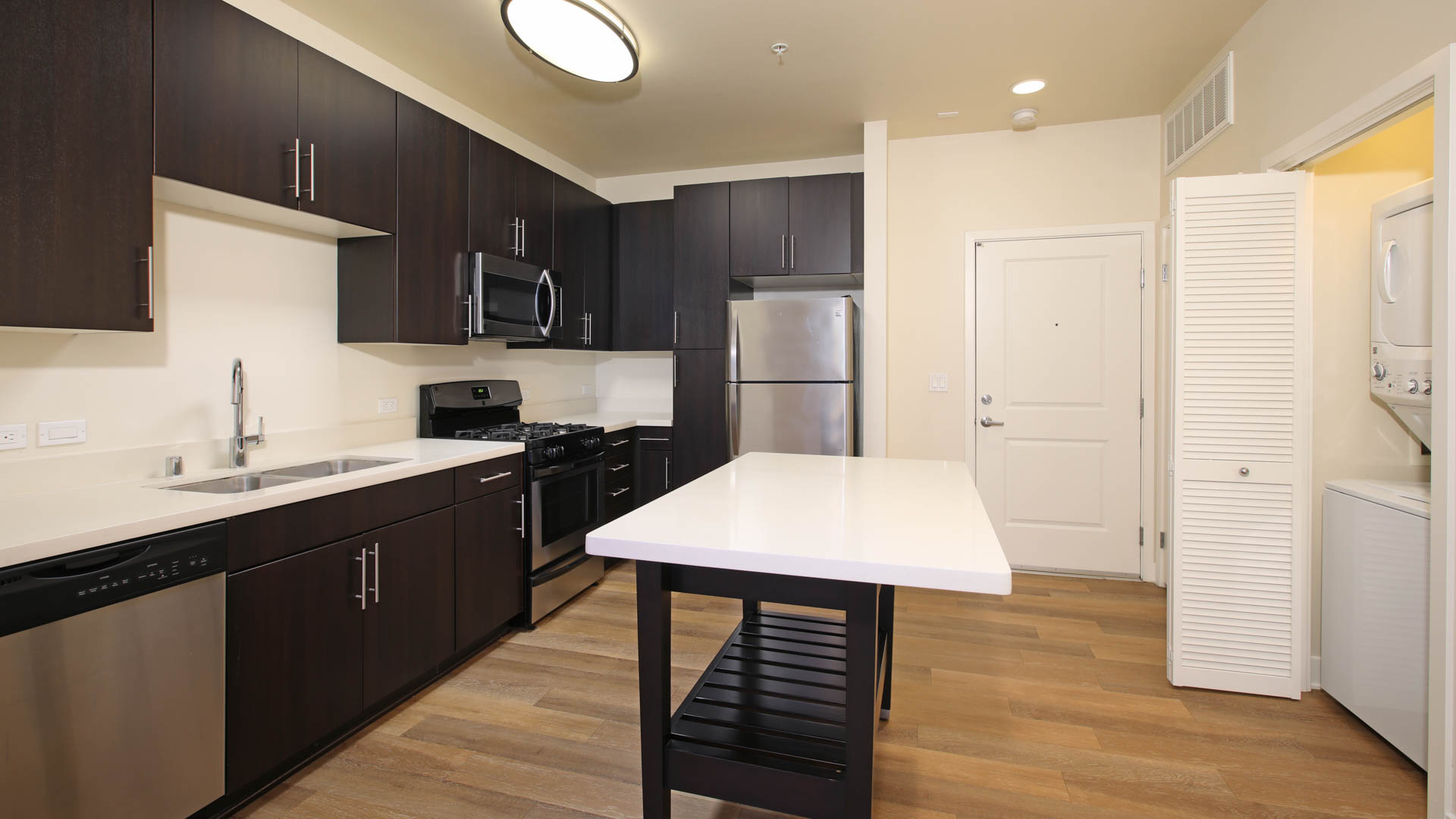 The Kelvin Apartments 6 of 12