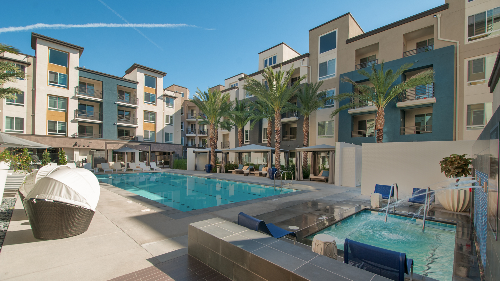 Pool at The Kelvin Apartments (4 of 4)