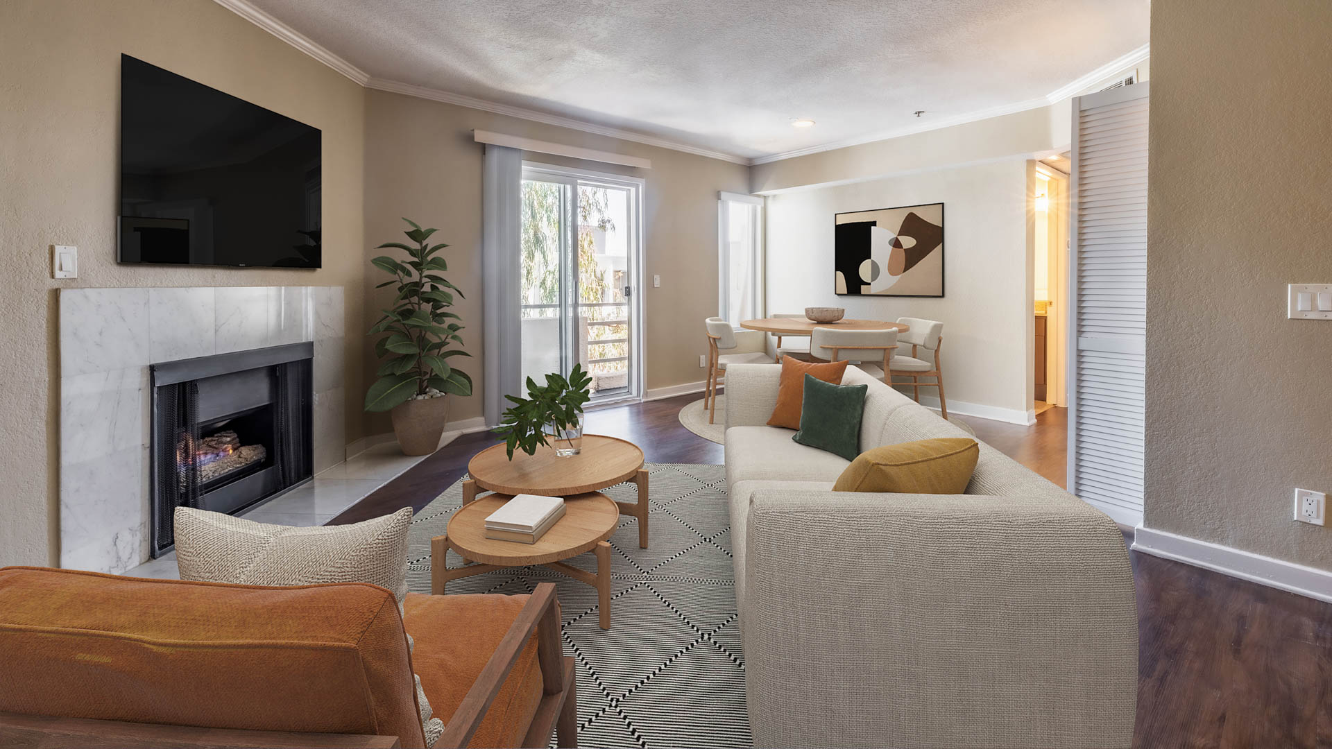 Vantage Hollywood Apartments 8 of 12
