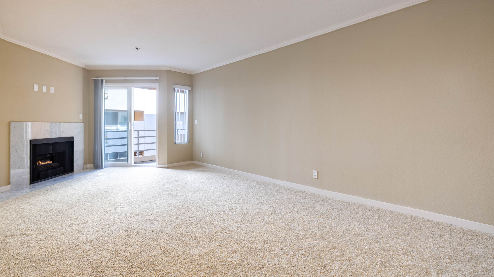 Vantage Hollywood Apartments 11 of 15