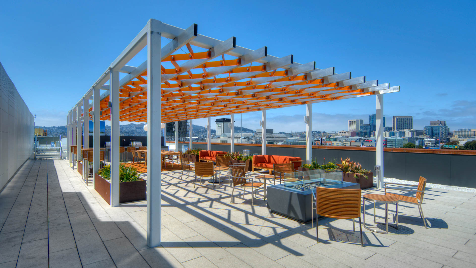 Roof deck at 855 Brannan Apartments (2 of 8)