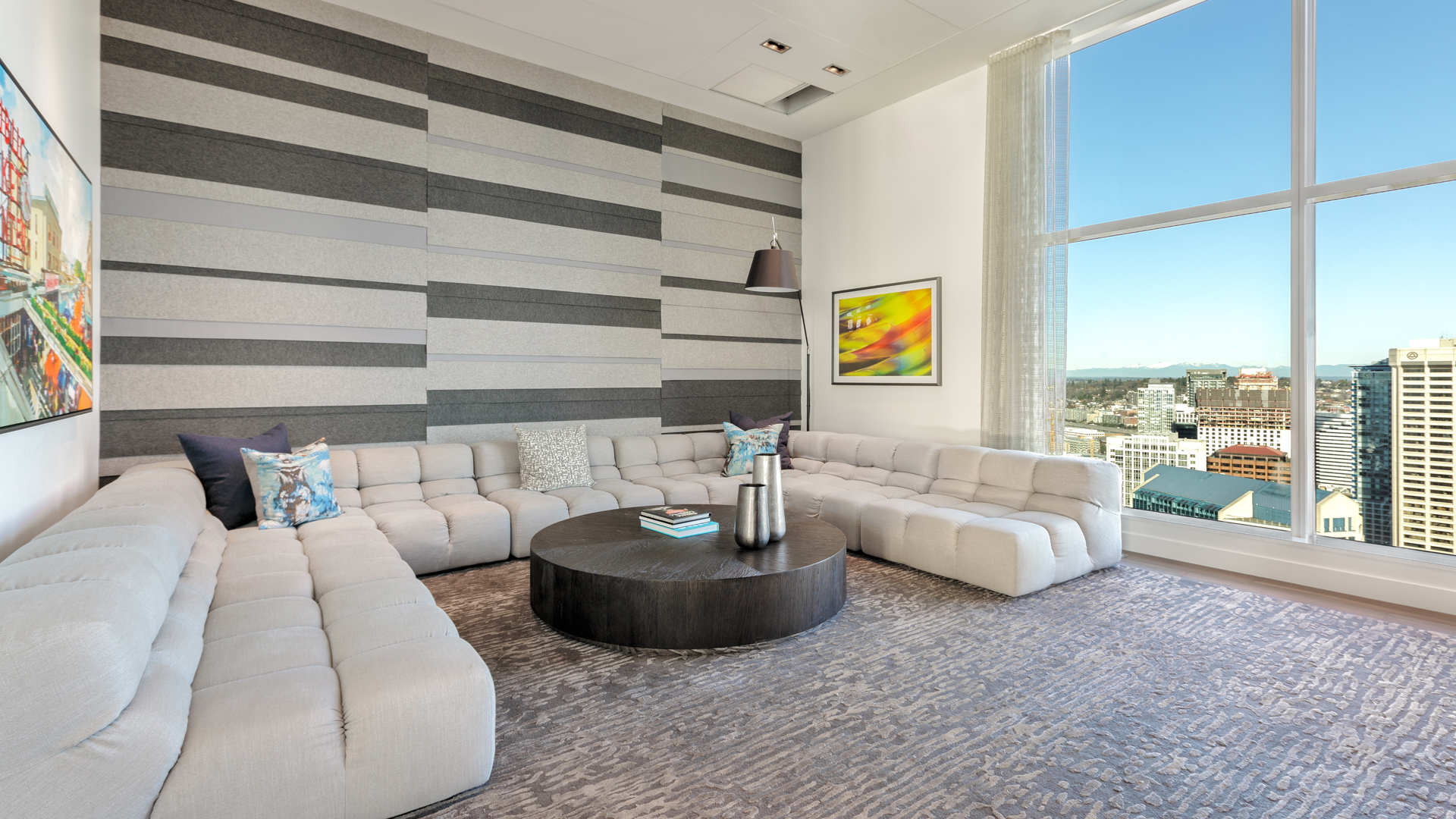 Lounge at Helios Apartments (4 of 5)