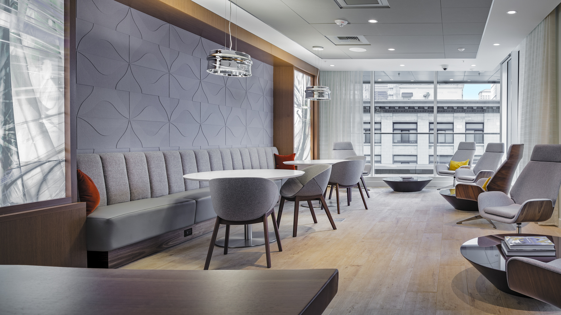 Lounge at Helios Apartments (5 of 5)