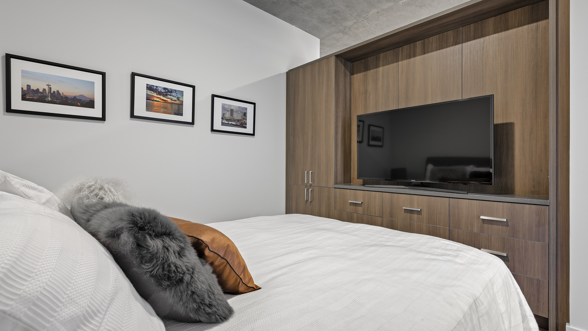 Helios Apartments 1 of 3