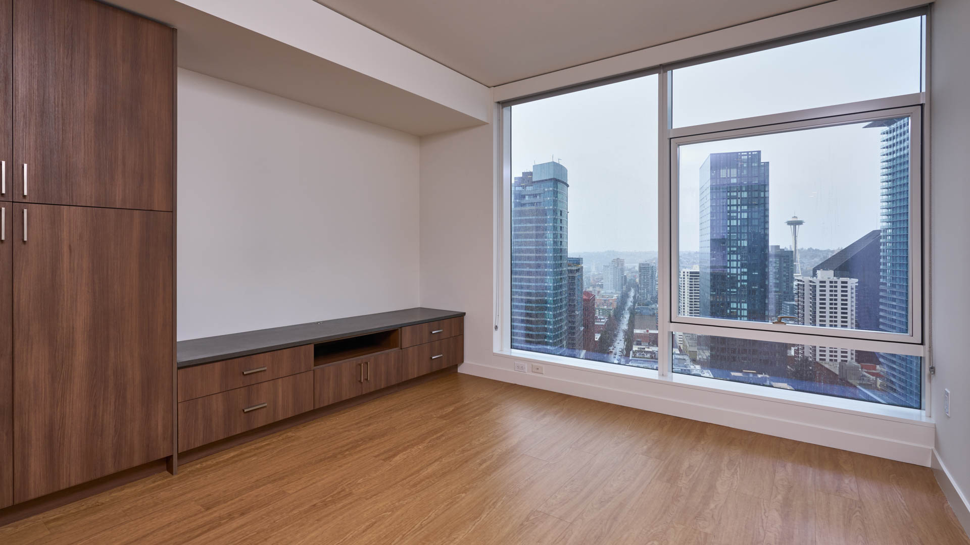 Helios Apartments 6 of 8