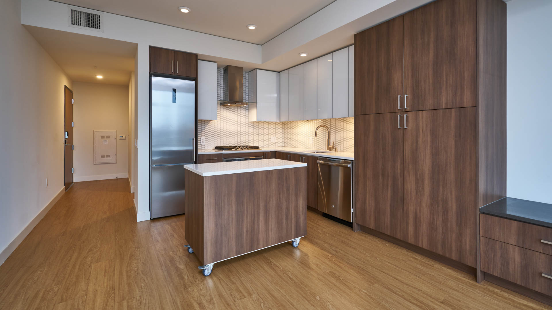 Helios Apartments 2 of 8