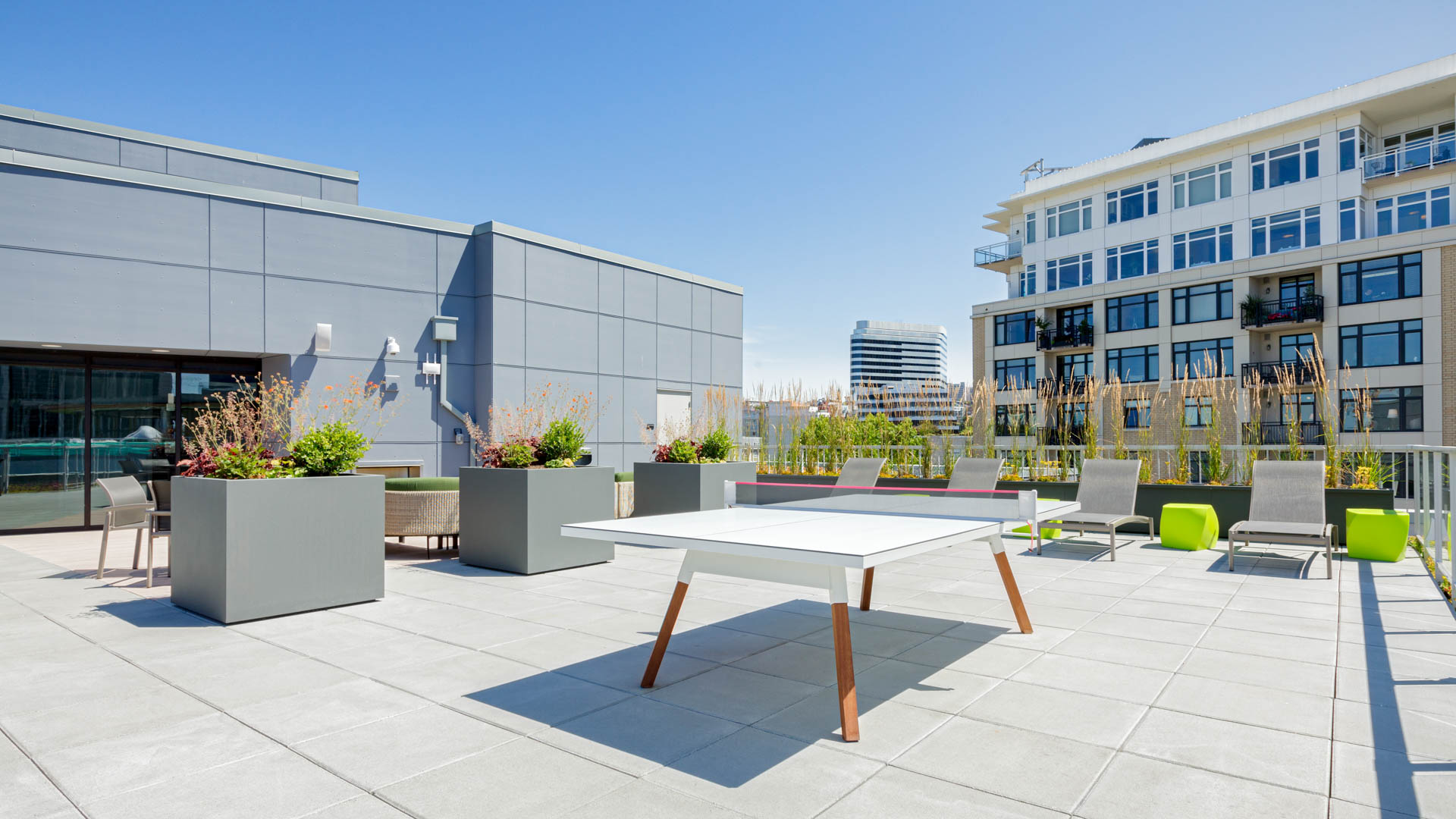 Roof deck at Cascade Apartments (5 of 7)