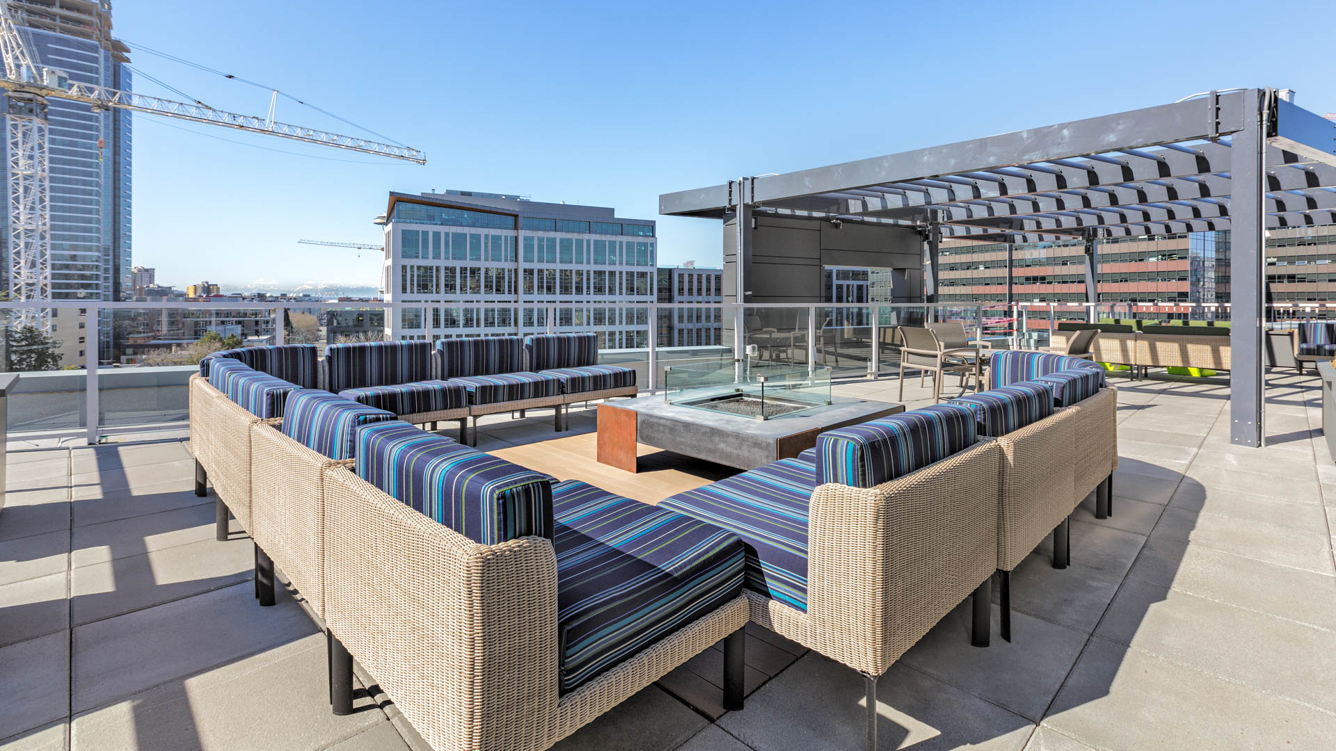 Roof deck at Cascade Apartments (1 of 7)