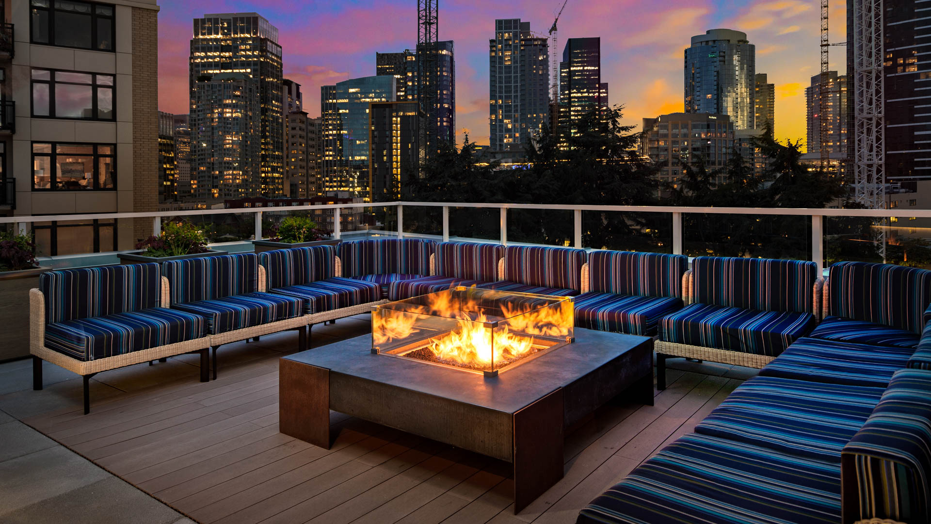 Roof deck at Cascade Apartments (7 of 7)