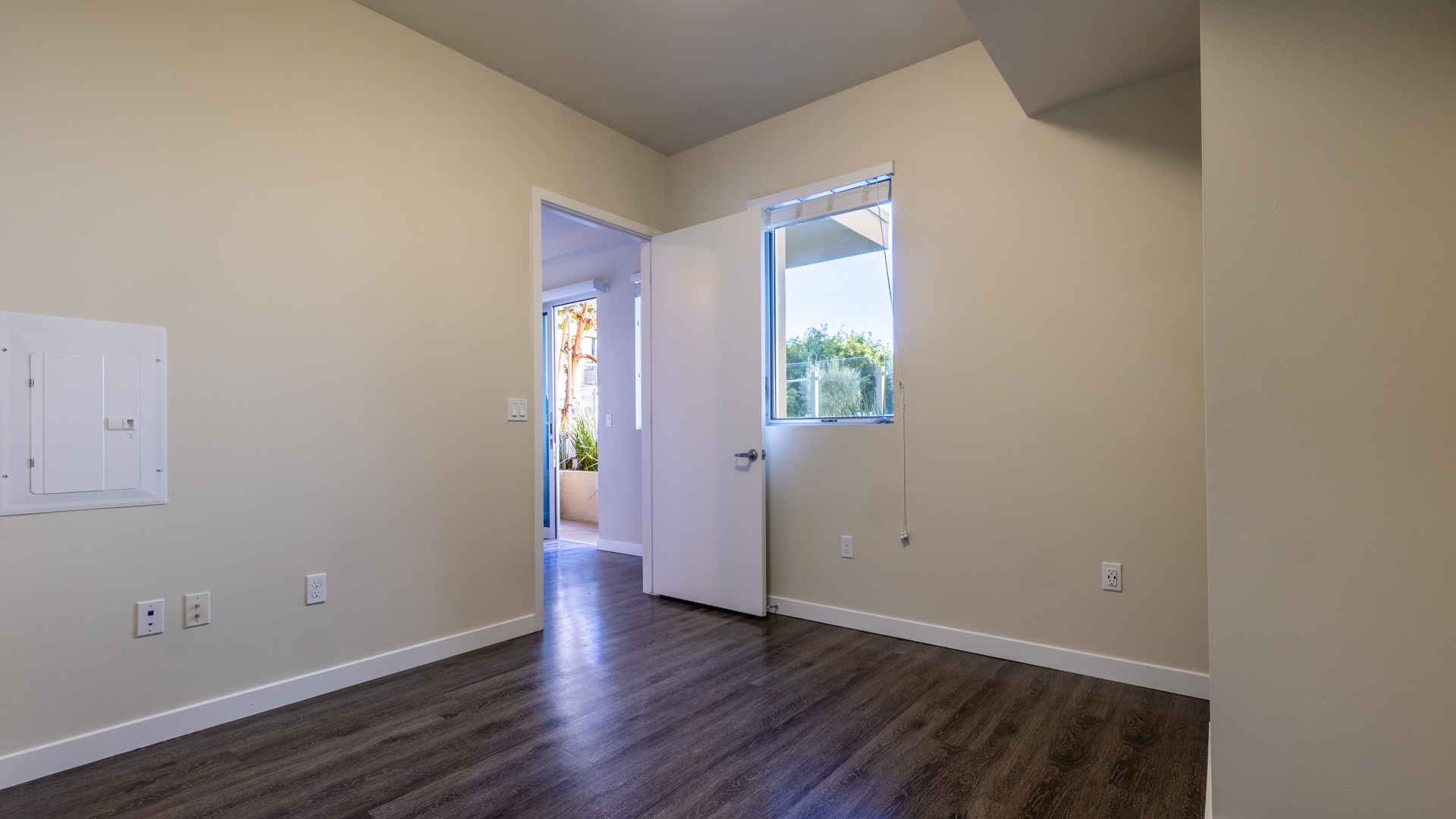 Radius Koreatown Apartments 1 of 6