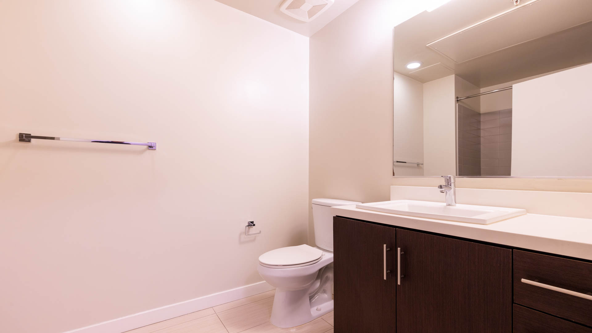 Radius Koreatown Apartments 1 of 5