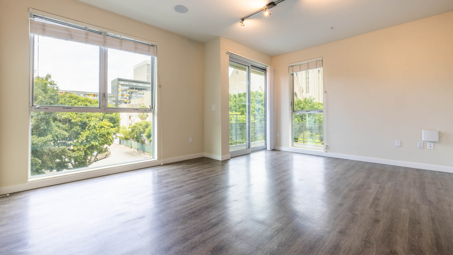 Radius Koreatown Apartments 8 of 13