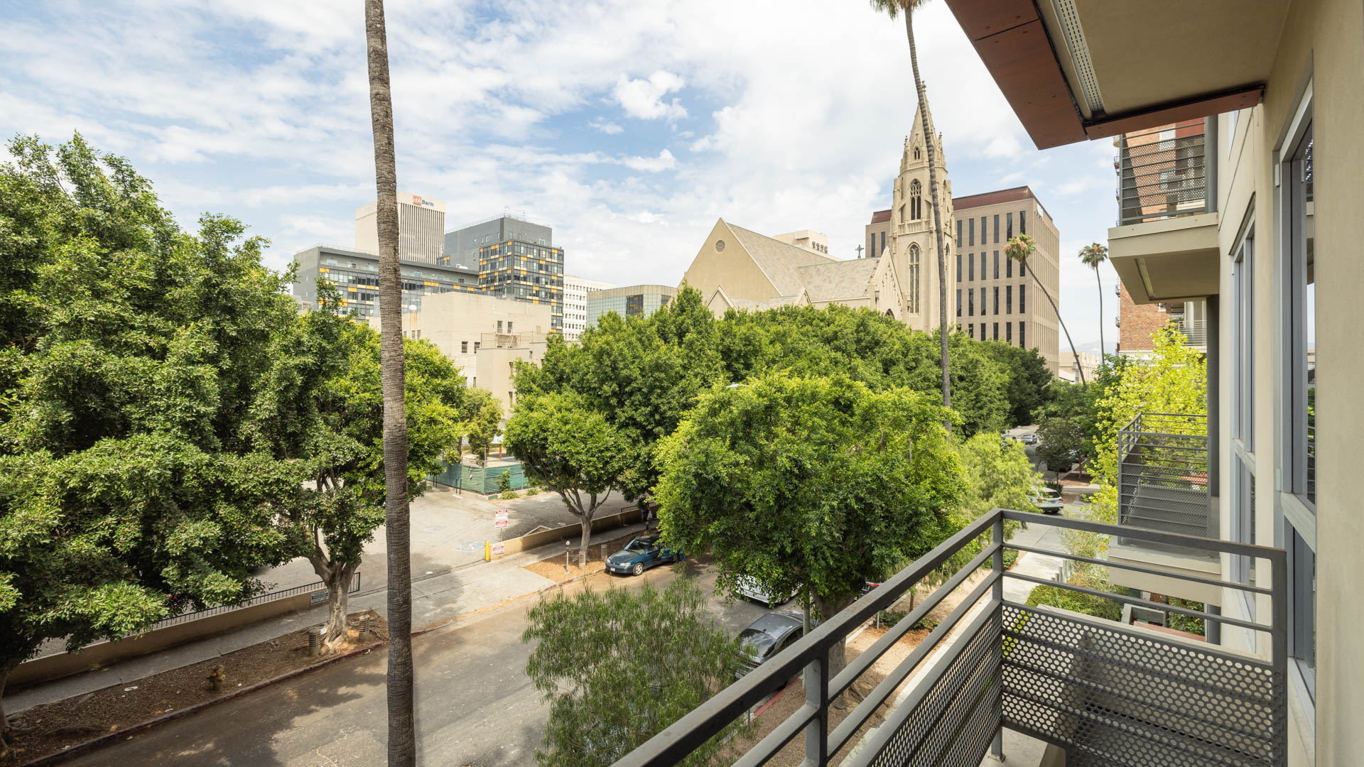 Radius Koreatown Apartments 7 of 13