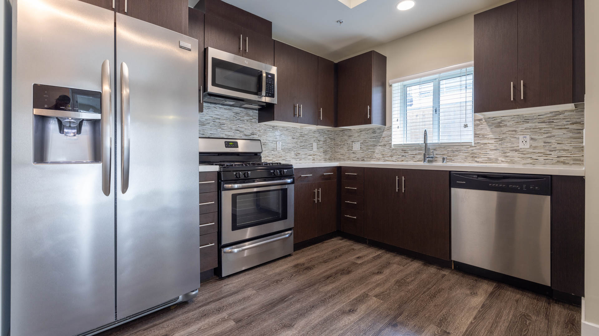 Radius Koreatown Apartments 6 of 12