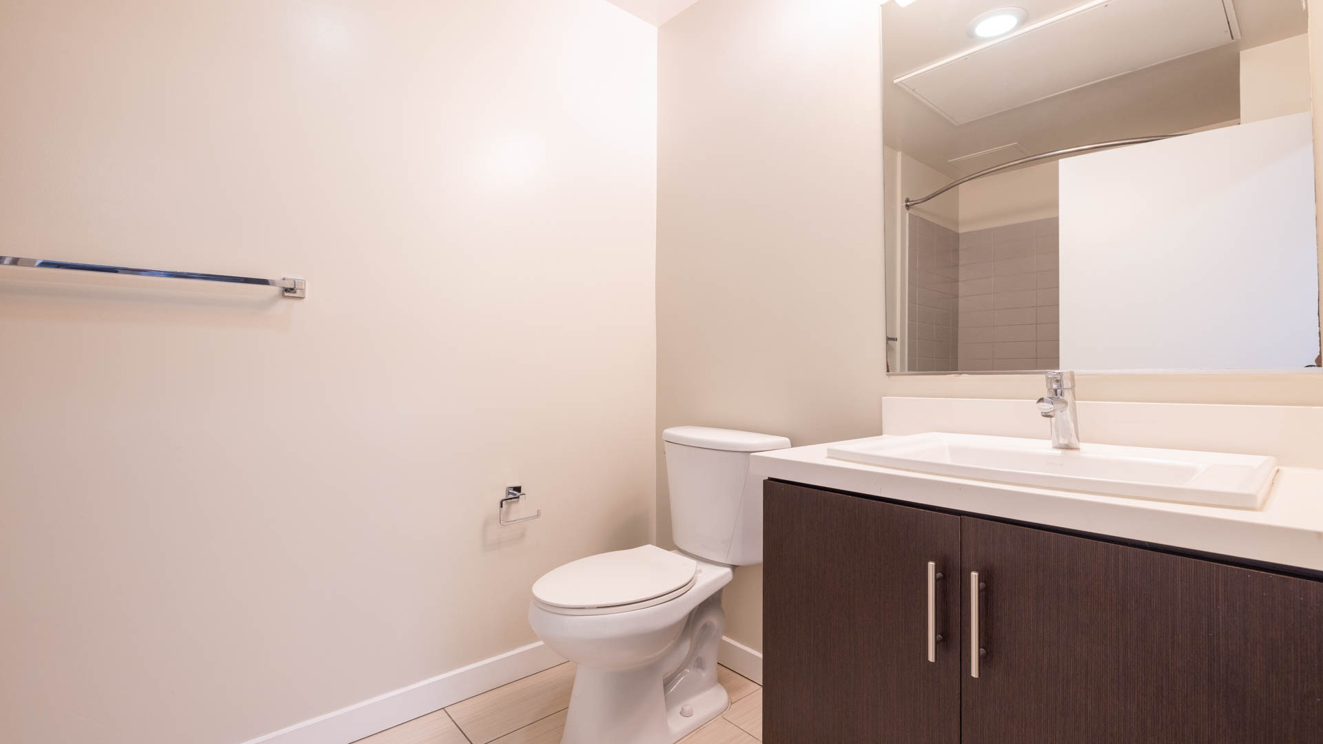 Radius Koreatown Apartments 2 of 7