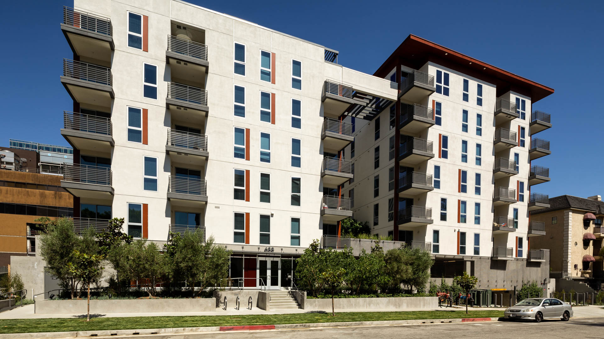 Radius Koreatown Apartments 2 of 12