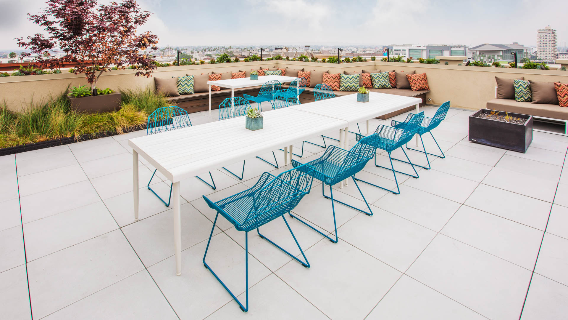 Roof deck at Radius Koreatown Apartments (3 of 6)