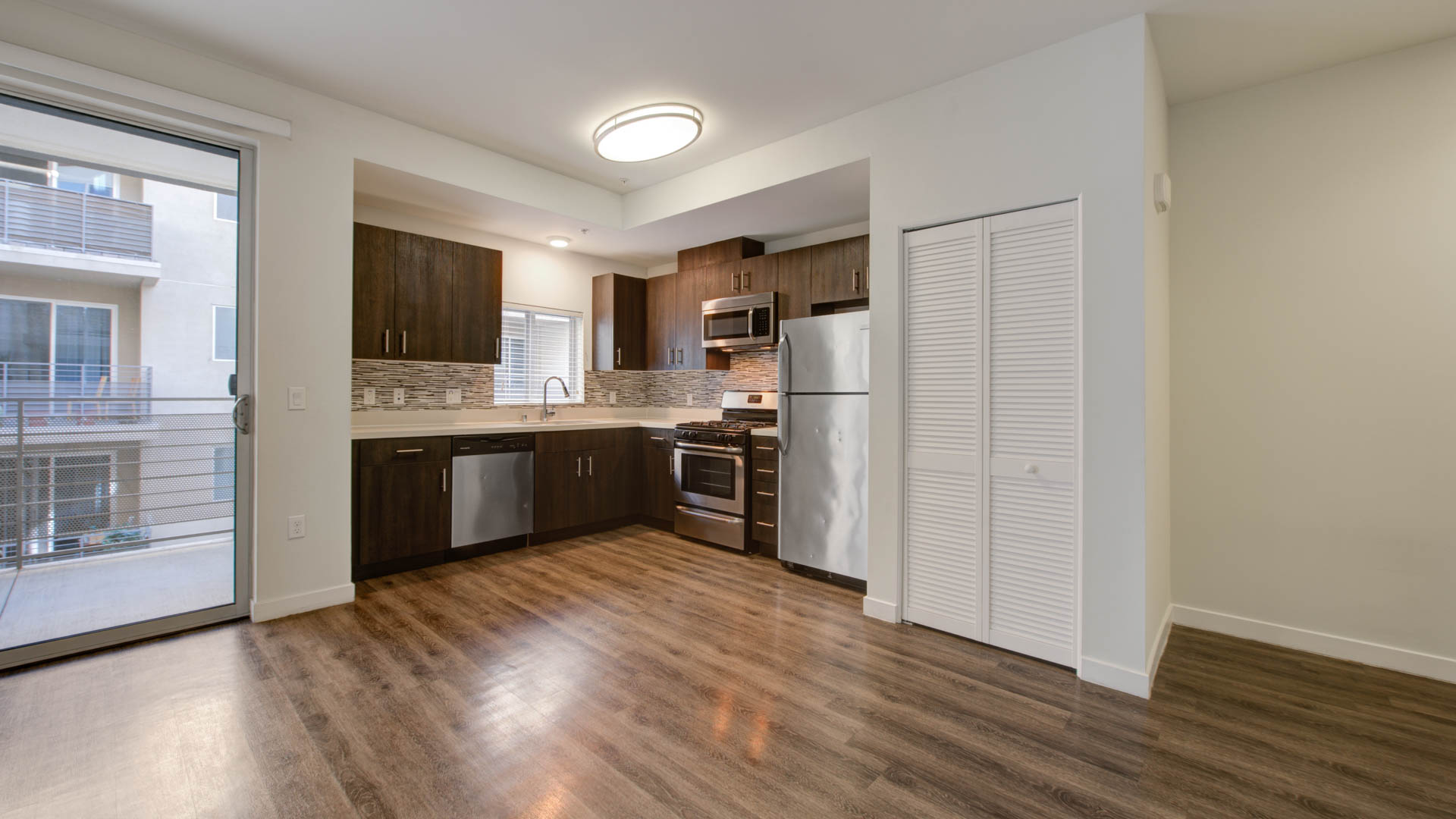 Radius Koreatown Apartments 9 of 12