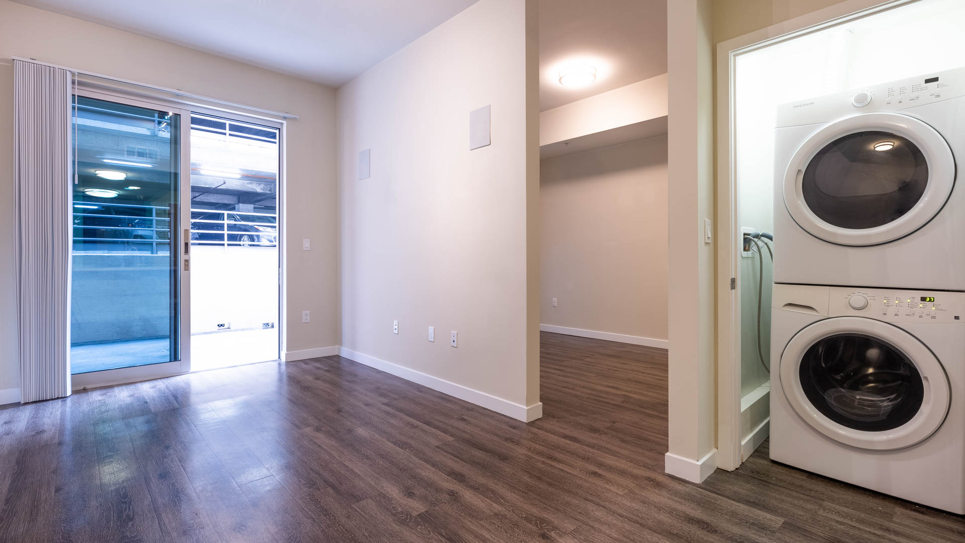 Radius Koreatown Apartments 3 of 6