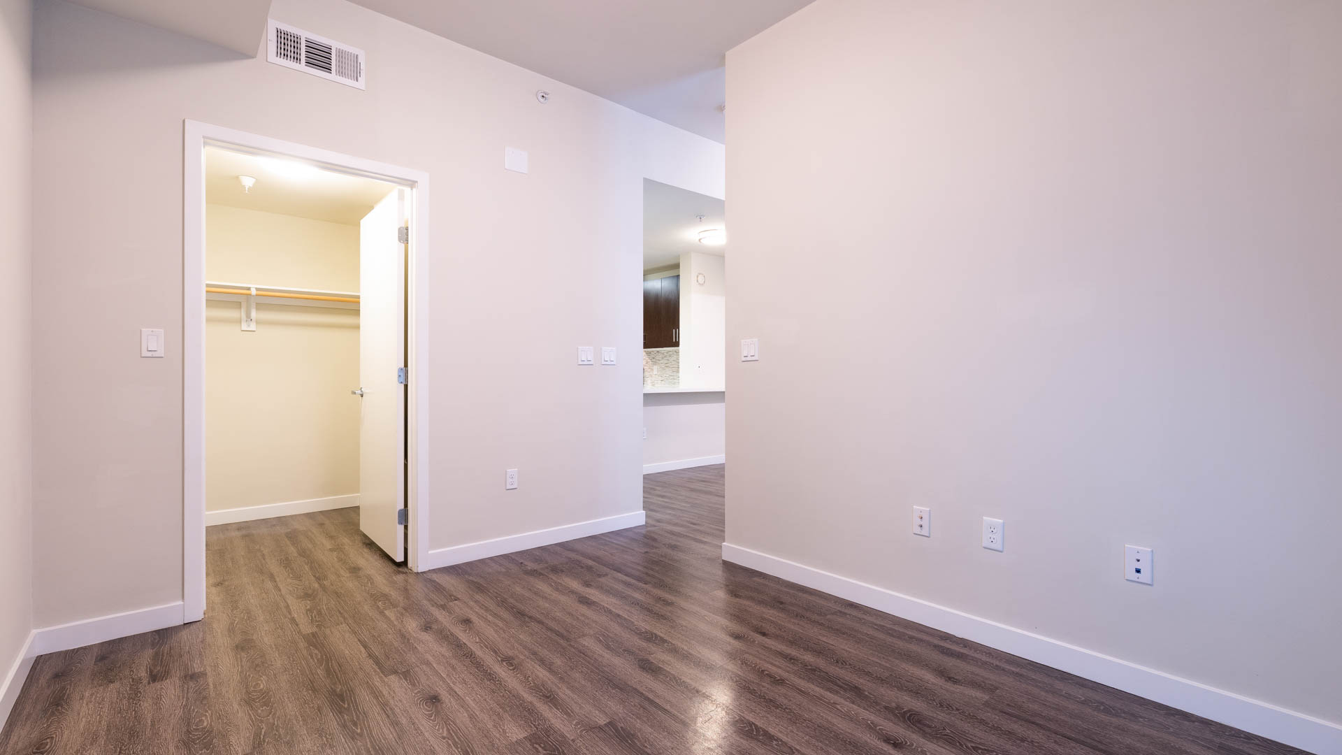 Radius Koreatown Apartments 5 of 6
