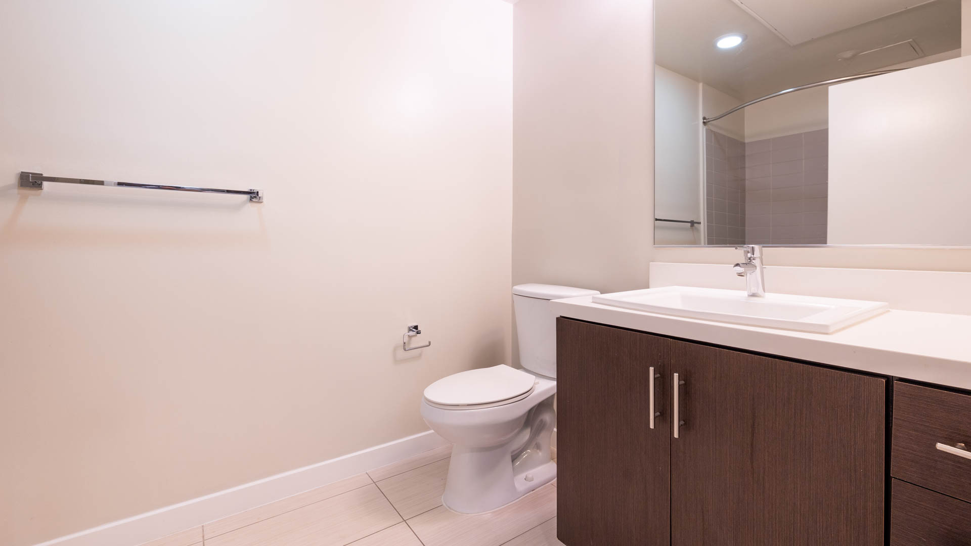 Radius Koreatown Apartments 1 of 6