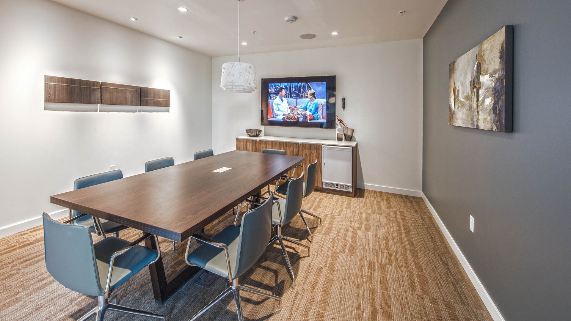 Business center at Venn at Main Apartments