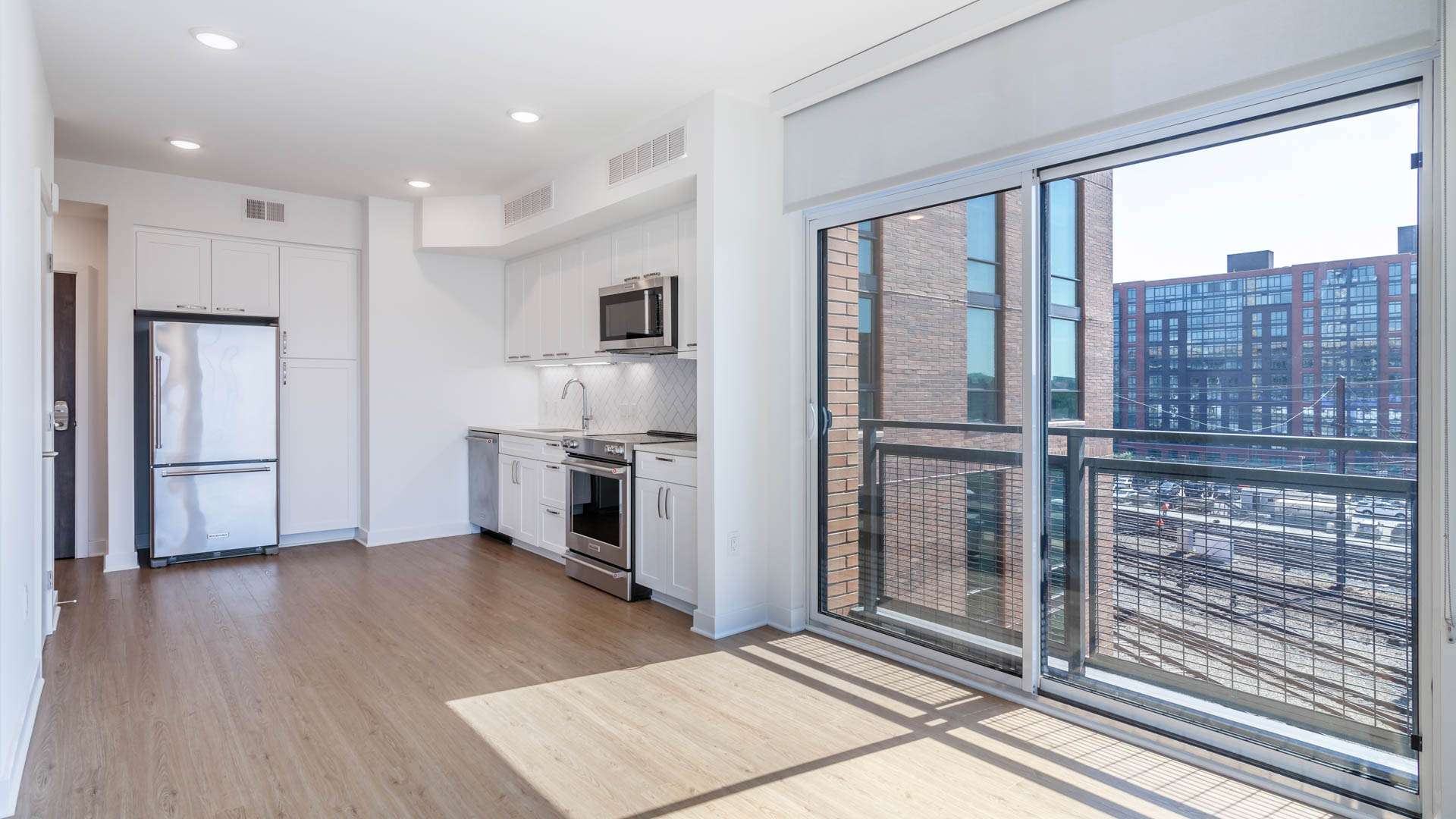100K Apartments 5 of 6