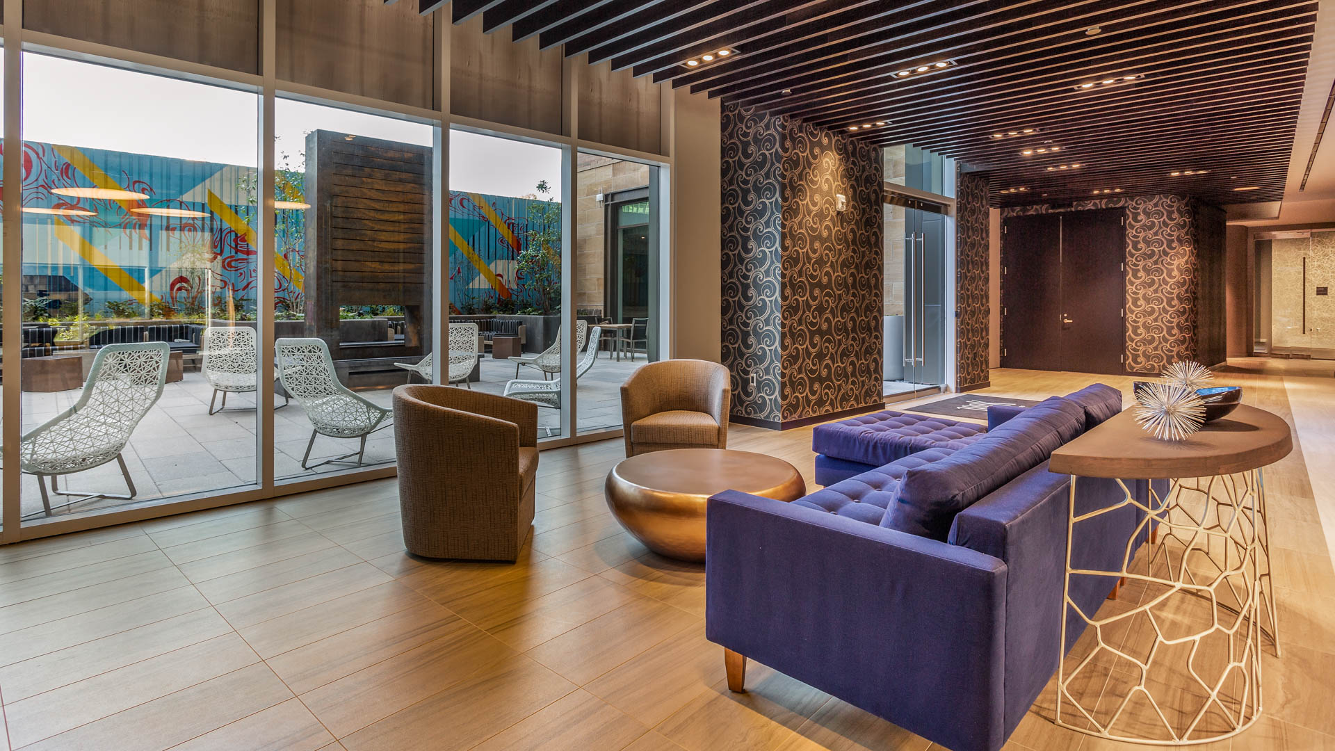 Lounge at 100K Apartments (5 of 7)