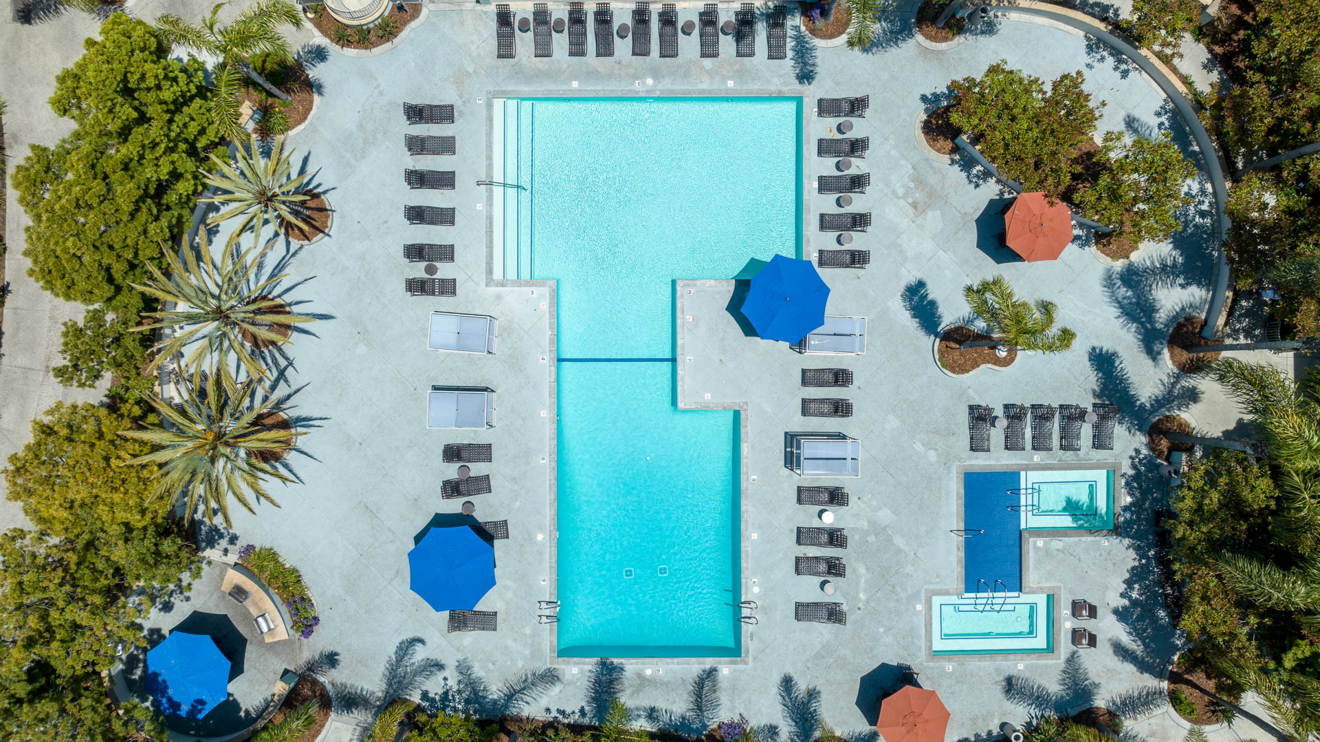 Pool at Pearl Apartments (5 of 6)