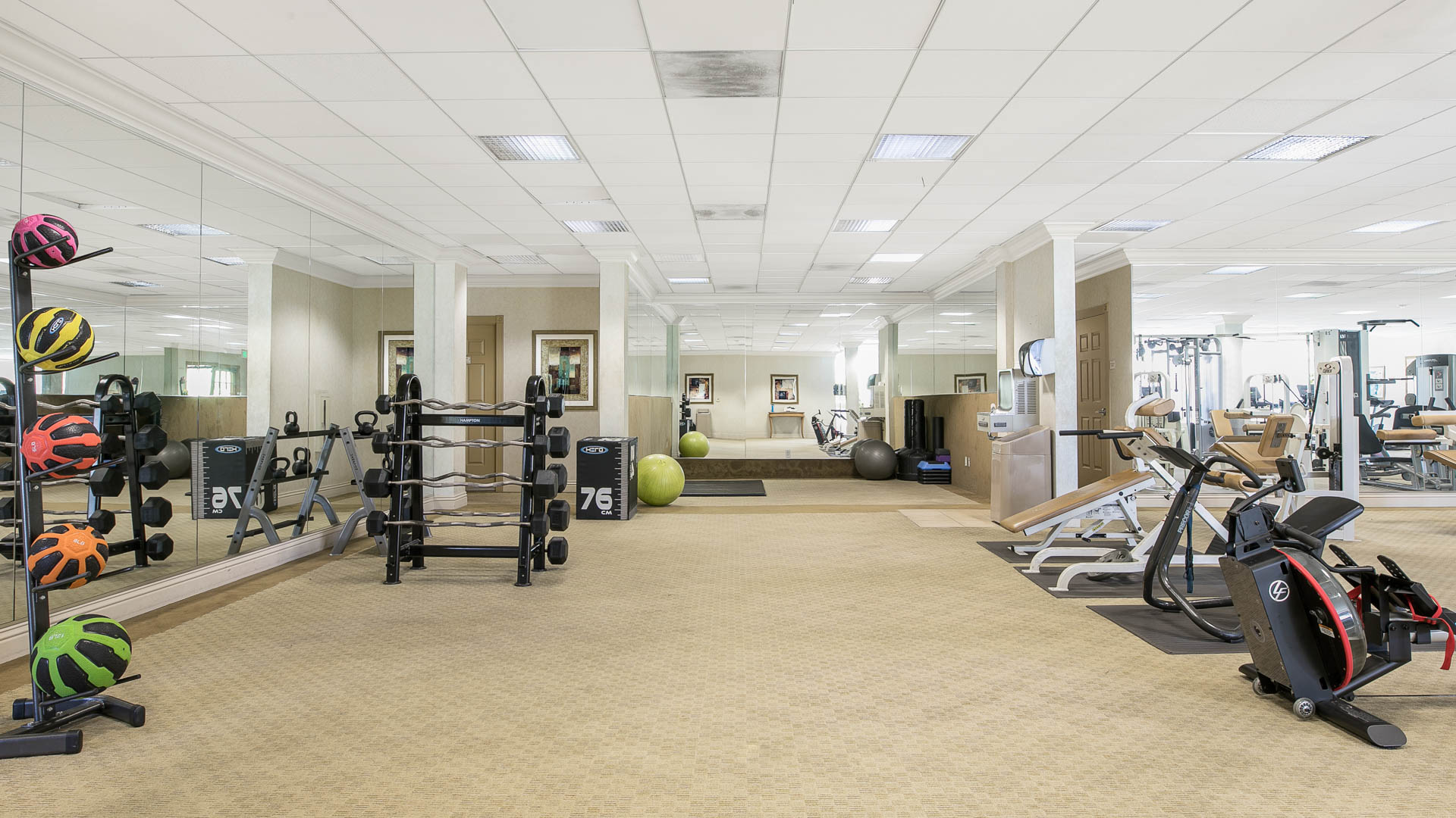 Gym at Pearl Apartments (1 of 3)