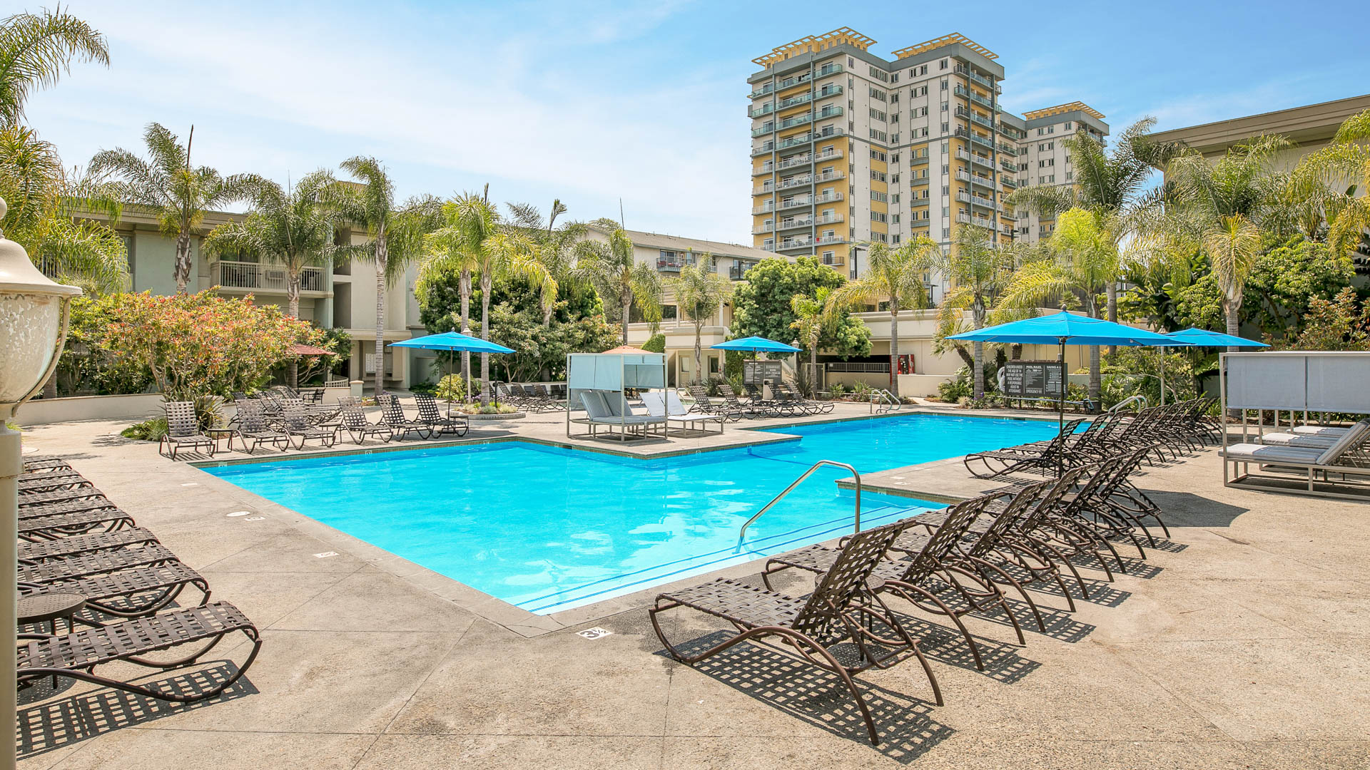 Pool at Pearl Apartments (4 of 6)