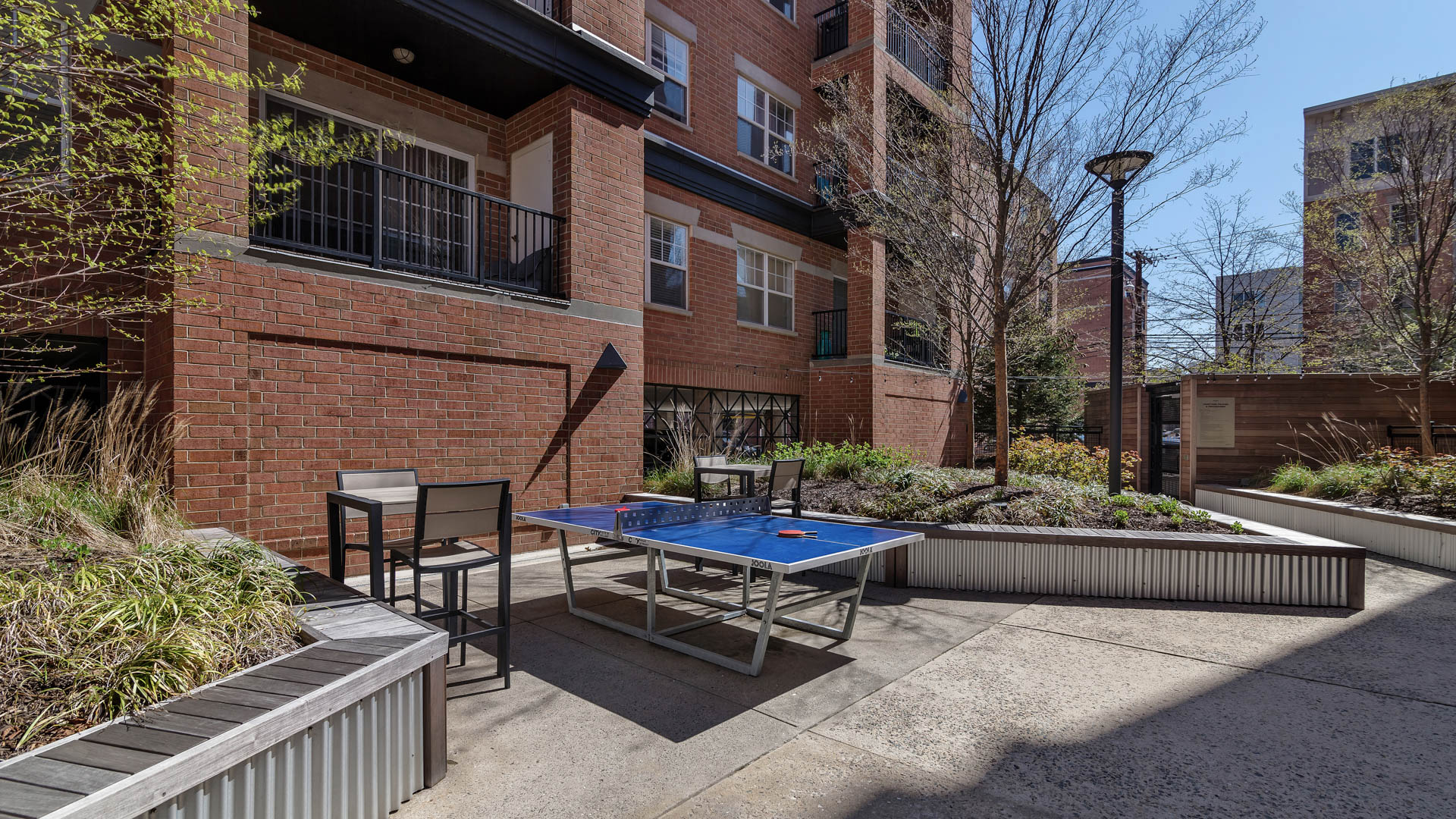 Courtyard at The Rivington Apartments (2 of 5)