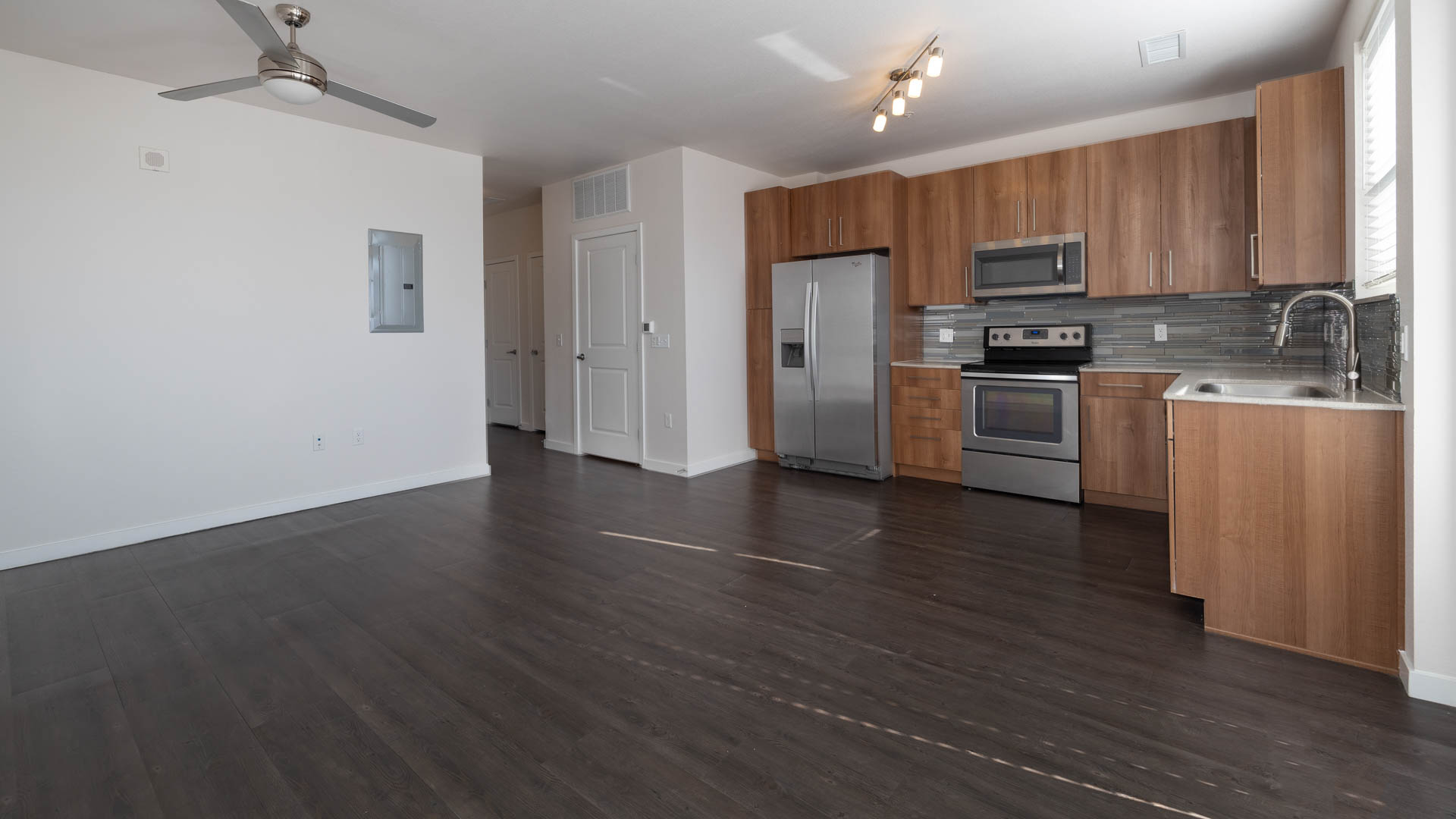 Radius Uptown Apartments 3 of 7
