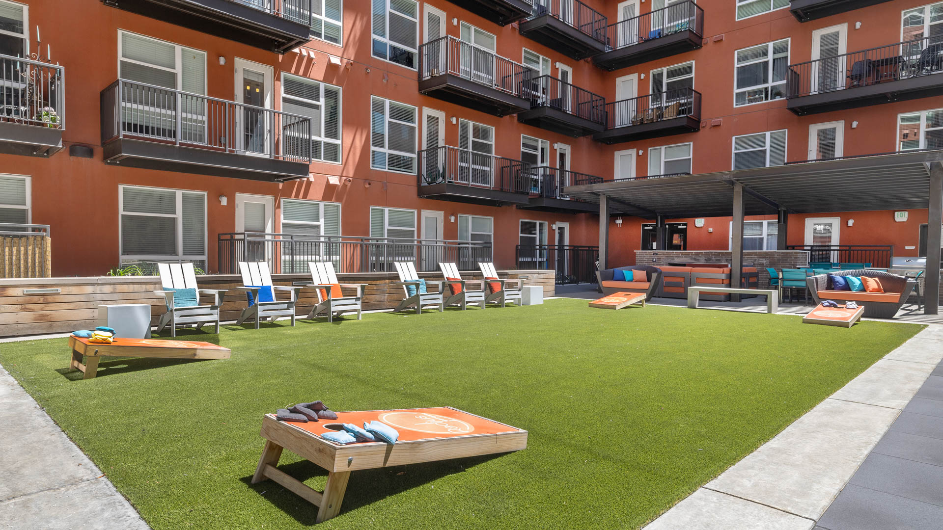 Courtyard at Radius Uptown Apartments (3 of 3)
