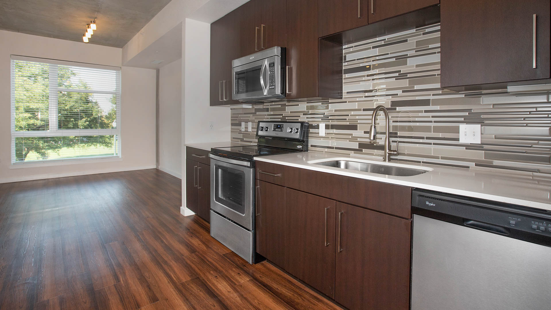 Radius Uptown Apartments 9 of 12