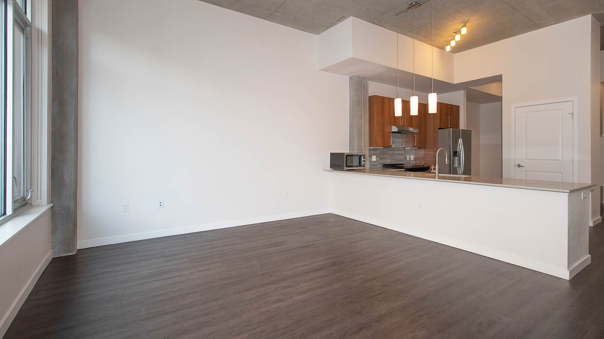 Radius Uptown Apartments 3 of 8