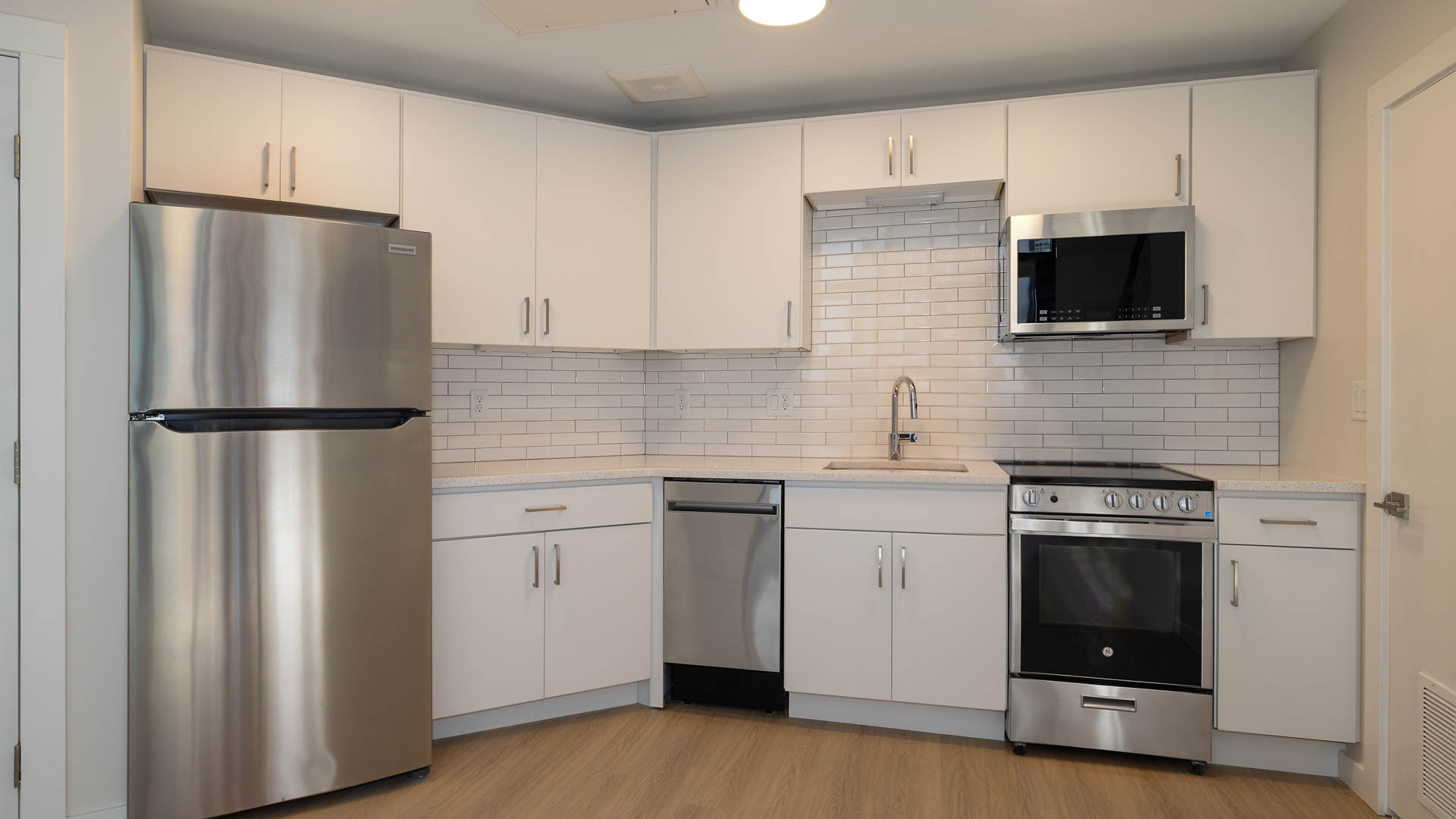 Skyhouse Denver Apartments 8 of 12