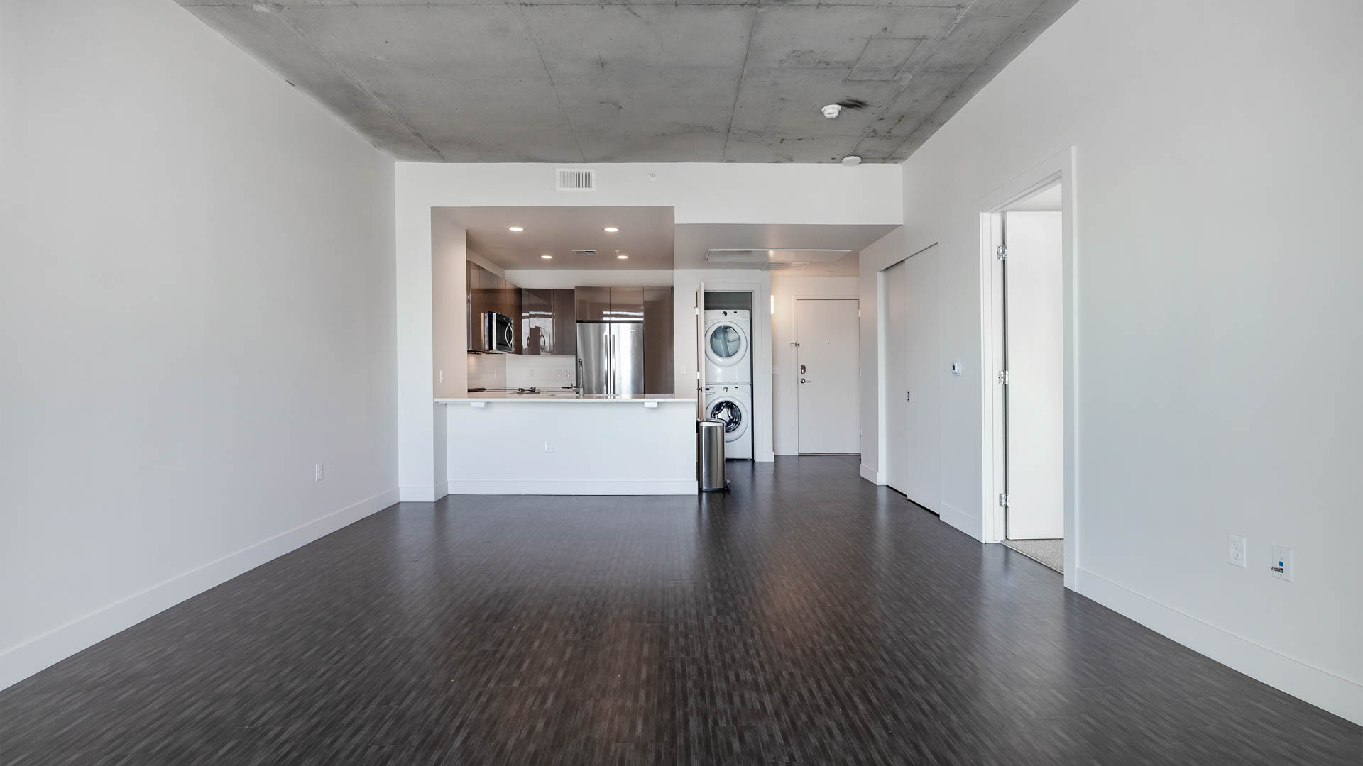 Eviva on Cherokee Apartments 15 of 56