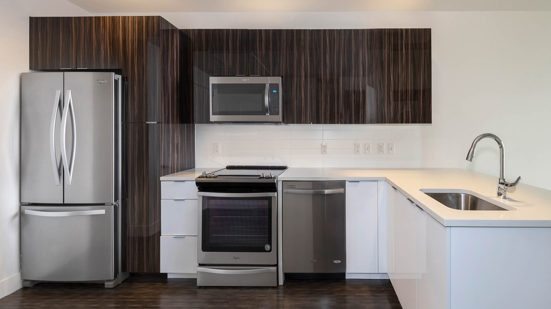Eviva on Cherokee Apartments 2 of 8