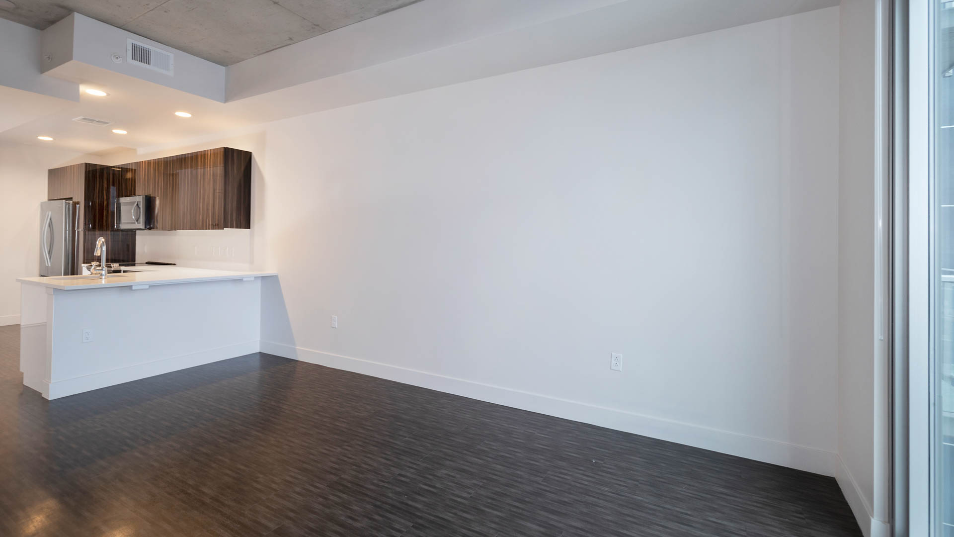 Eviva on Cherokee Apartments 3 of 8