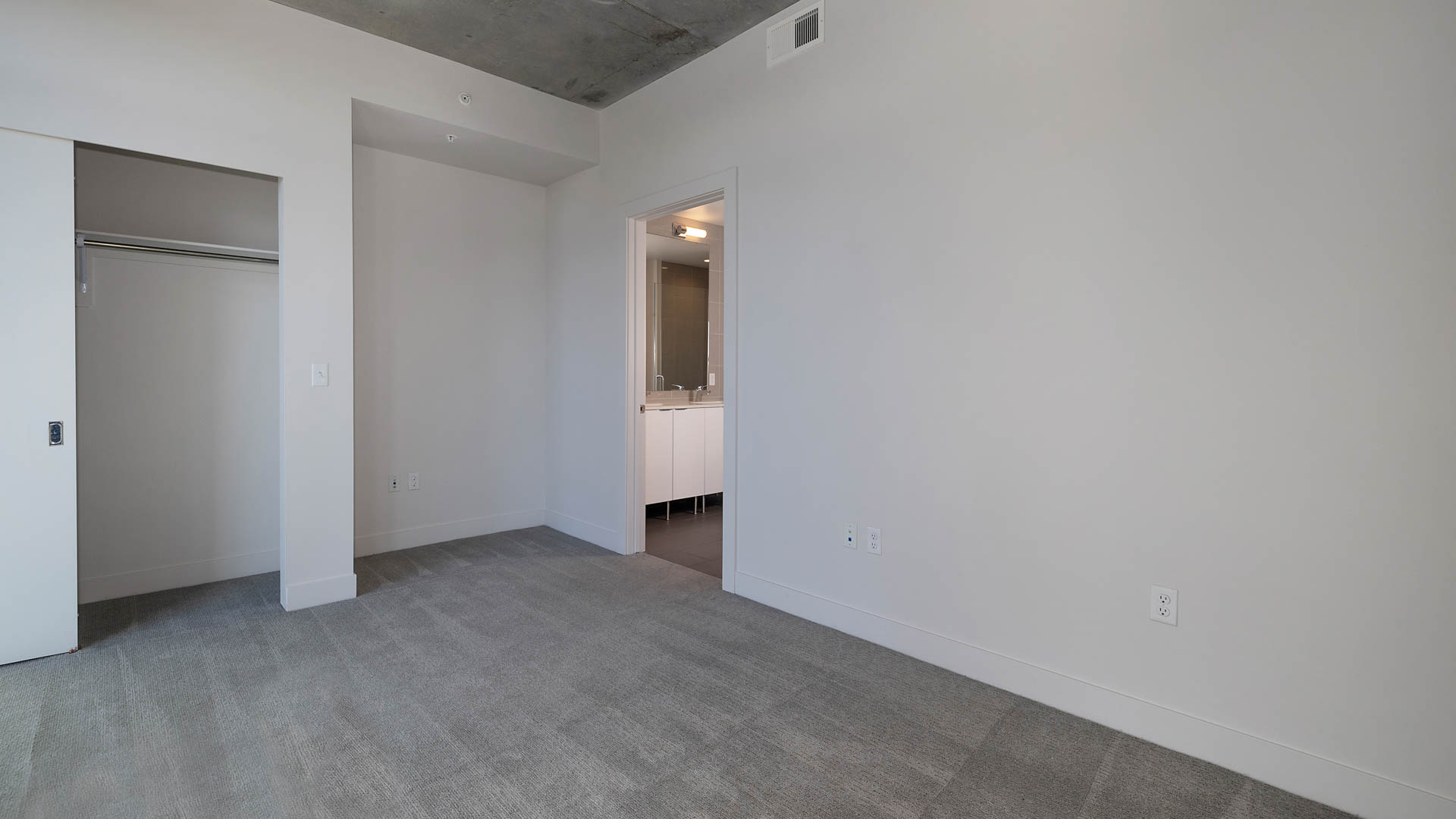 Eviva on Cherokee Apartments 7 of 12