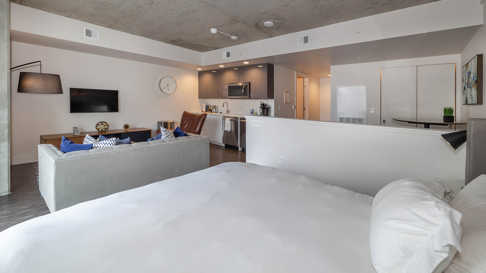Eviva on Cherokee Apartments 36 of 56