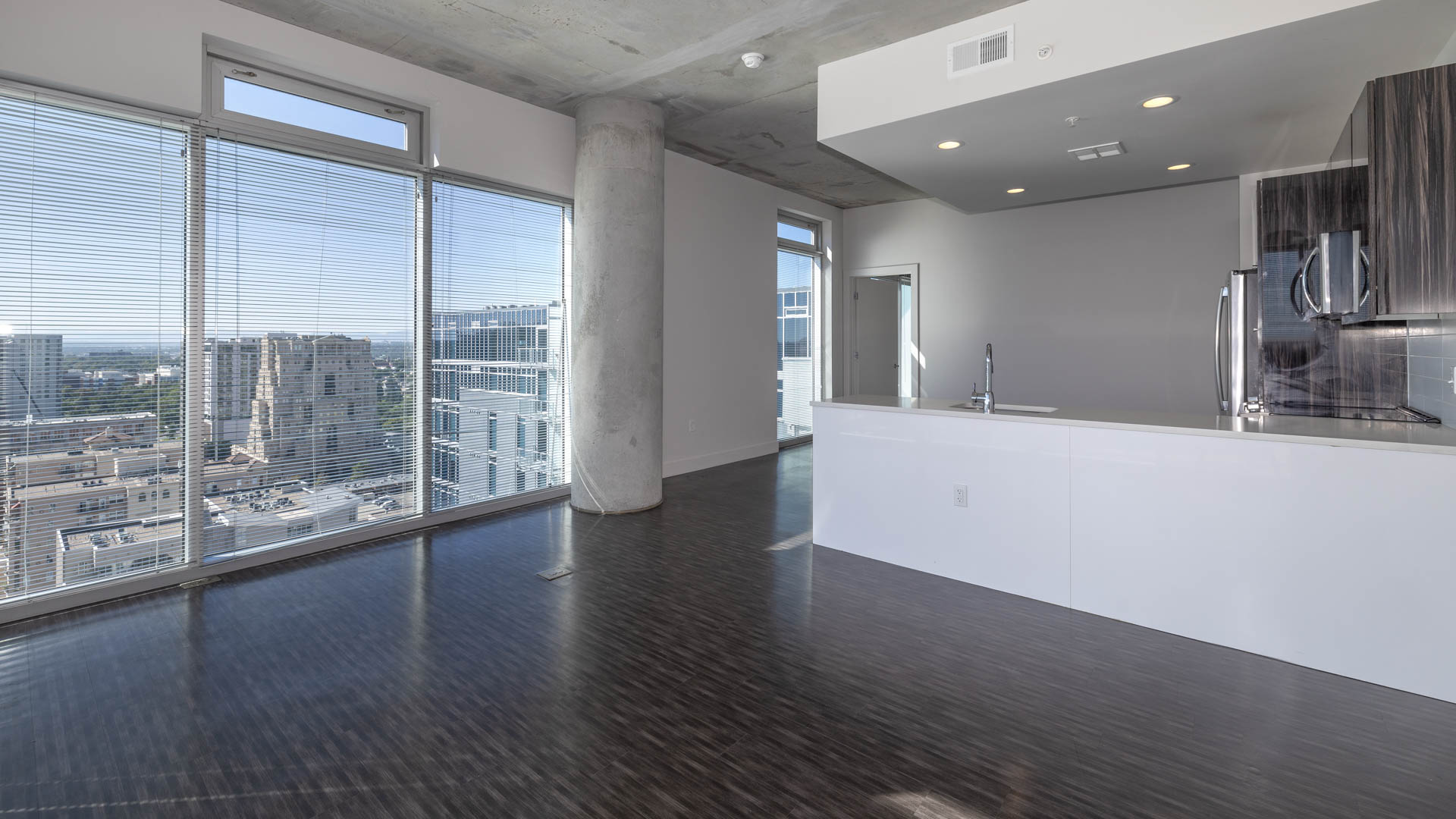 Eviva on Cherokee Apartments 6 of 11