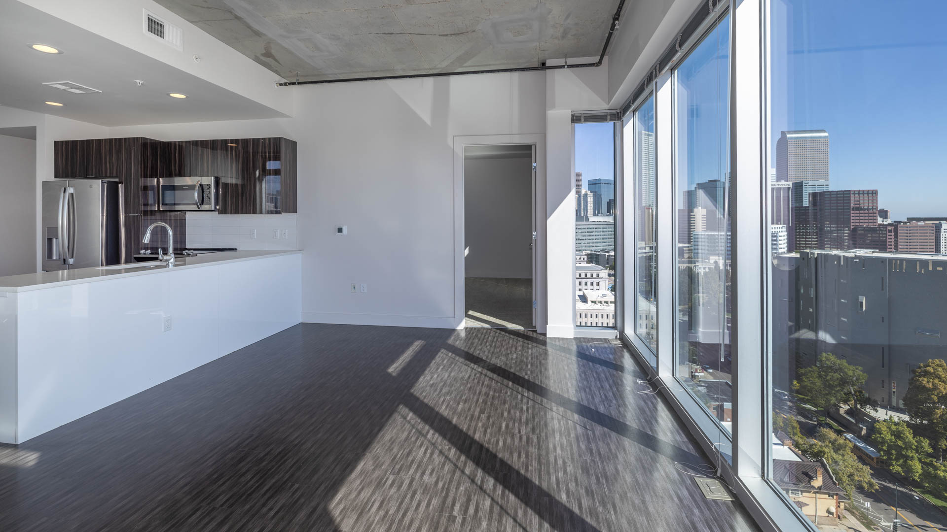 Eviva on Cherokee Apartments 7 of 11